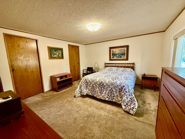 8907 Big Pine Way, Klamath Falls, OR 97601