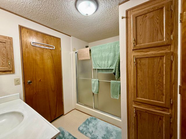 8907 Big Pine Way, Klamath Falls, OR 97601