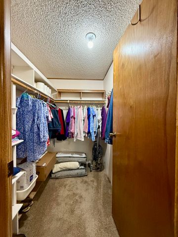 8907 Big Pine Way, Klamath Falls, OR 97601