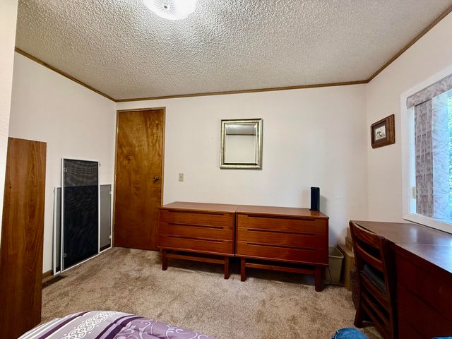 8907 Big Pine Way, Klamath Falls, OR 97601