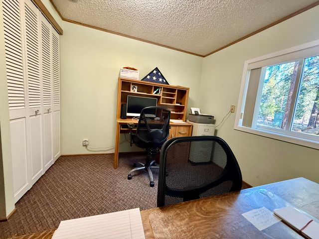 8907 Big Pine Way, Klamath Falls, OR 97601