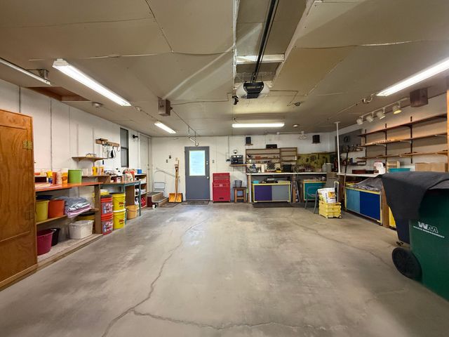 8907 Big Pine Way, Klamath Falls, OR 97601