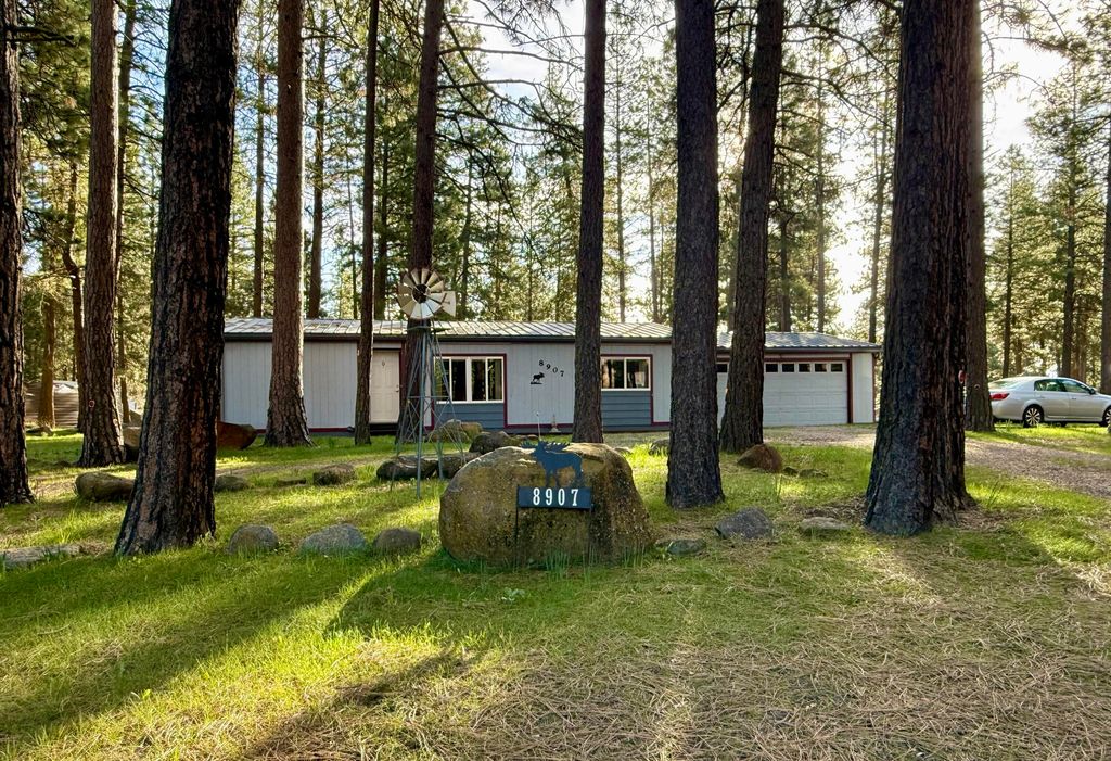 8907 Big Pine Way, Klamath Falls, OR 97601