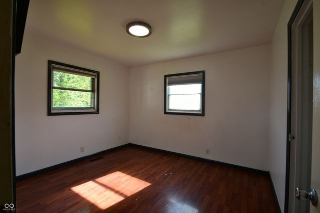 1083 E South Street, Greenfield, IN 46140