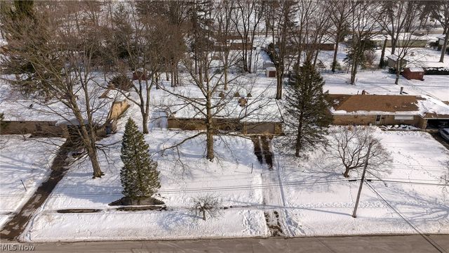 5229 Evergreen Drive, North Olmsted, OH 44070
