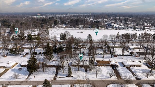 5229 Evergreen Drive, North Olmsted, OH 44070