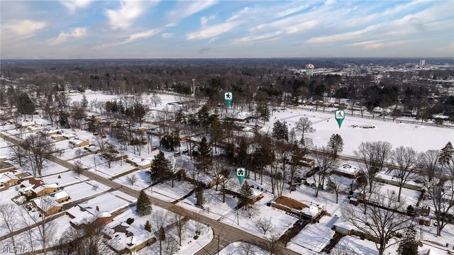 5229 Evergreen Drive, North Olmsted, OH 44070