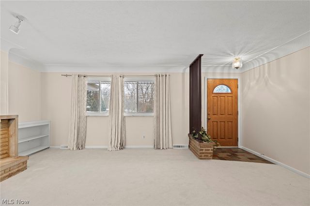 5229 Evergreen Drive, North Olmsted, OH 44070