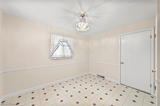 5229 Evergreen Drive, North Olmsted, OH 44070