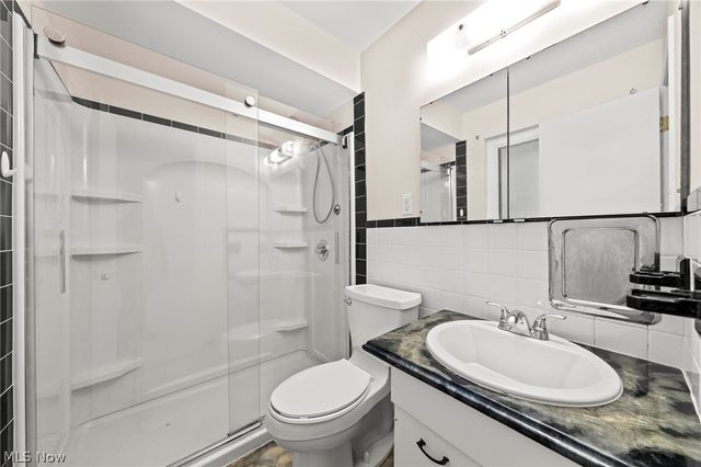 5229 Evergreen Drive, North Olmsted, OH 44070