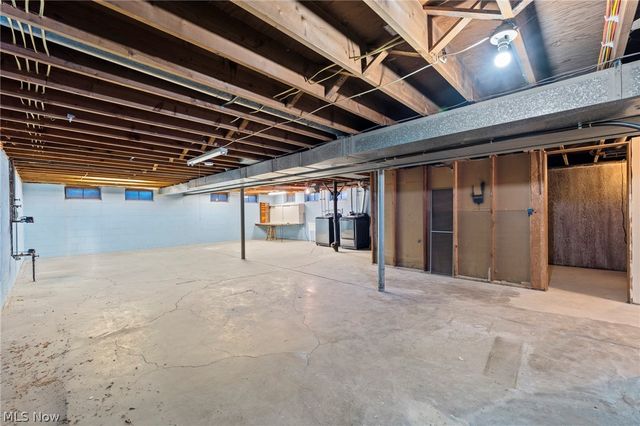 5229 Evergreen Drive, North Olmsted, OH 44070