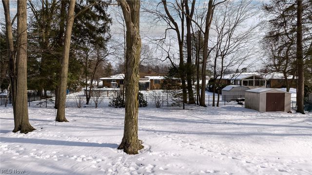 5229 Evergreen Drive, North Olmsted, OH 44070