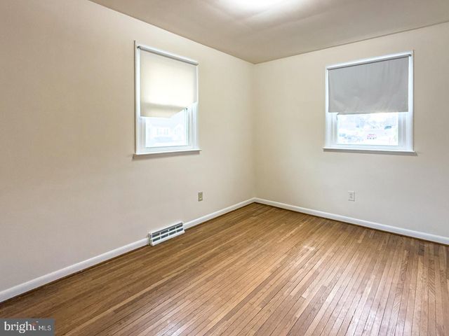 3050 ELM RD, Reading, PA 19605