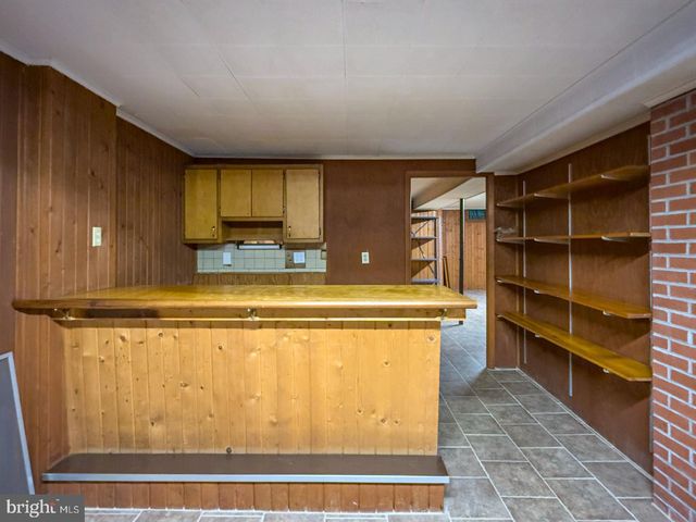 3050 ELM RD, Reading, PA 19605