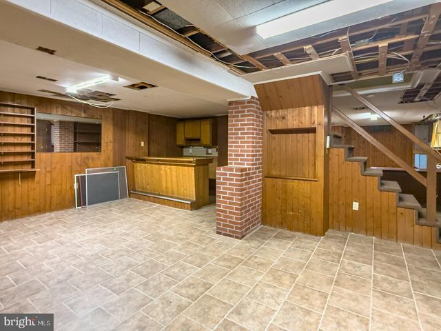 3050 ELM RD, Reading, PA 19605