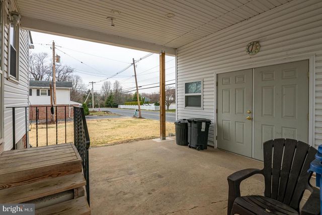 3050 ELM RD, Reading, PA 19605