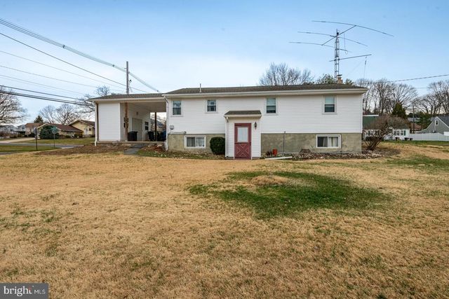 3050 ELM RD, Reading, PA 19605