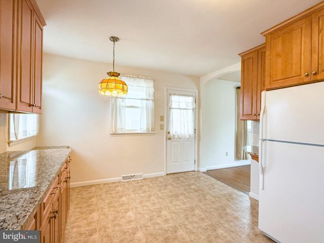 3050 ELM RD, Reading, PA 19605