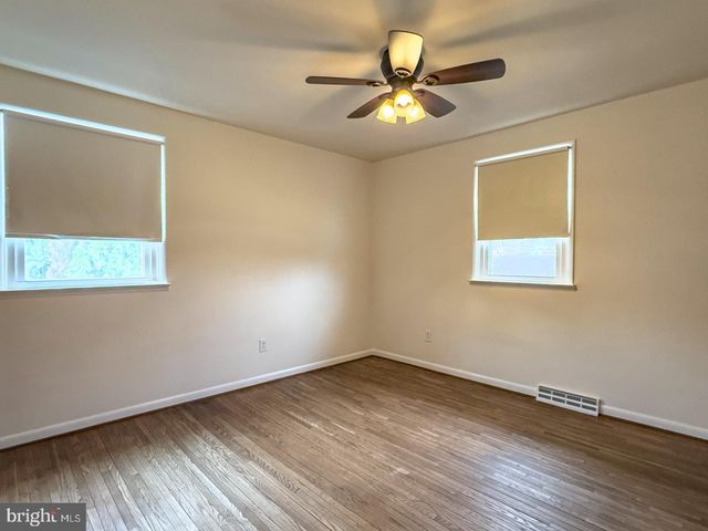 3050 ELM RD, Reading, PA 19605