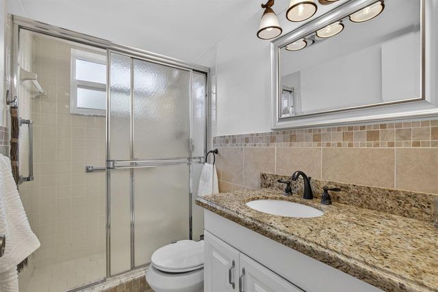 59 Plymouth G, West Palm Beach, FL 33417