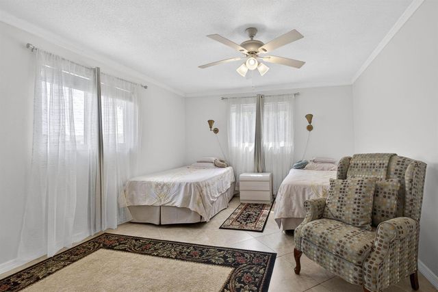 59 Plymouth G, West Palm Beach, FL 33417