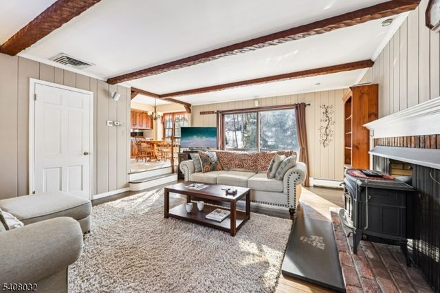 418 Pines Lake Dr, Wayne Twp., NJ 07470