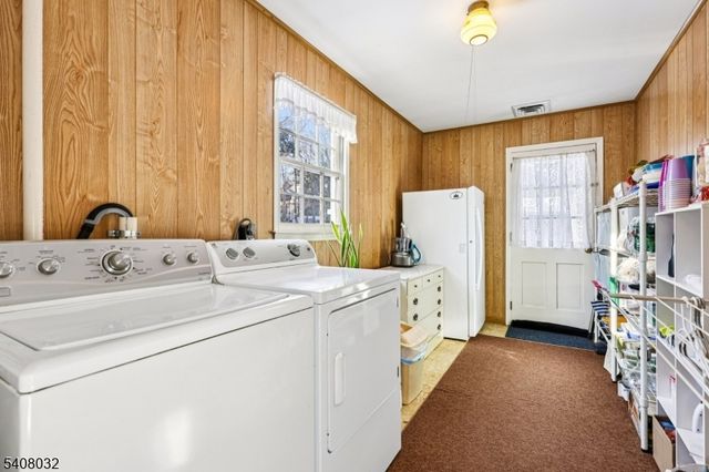 418 Pines Lake Dr, Wayne Twp., NJ 07470