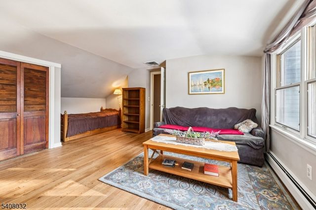 418 Pines Lake Dr, Wayne Twp., NJ 07470