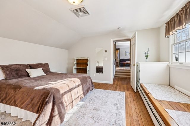 418 Pines Lake Dr, Wayne Twp., NJ 07470