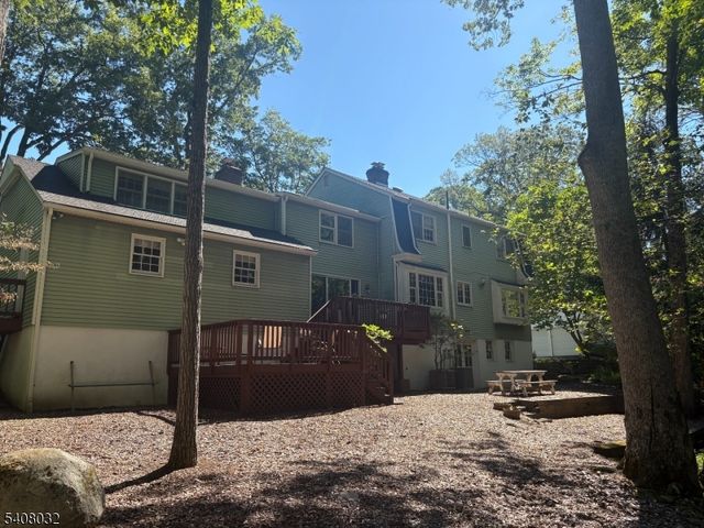 418 Pines Lake Dr, Wayne Twp., NJ 07470