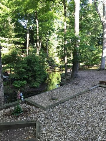 418 Pines Lake Dr, Wayne Twp., NJ 07470