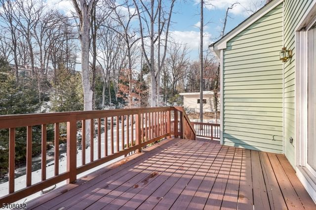 418 Pines Lake Dr, Wayne Twp., NJ 07470