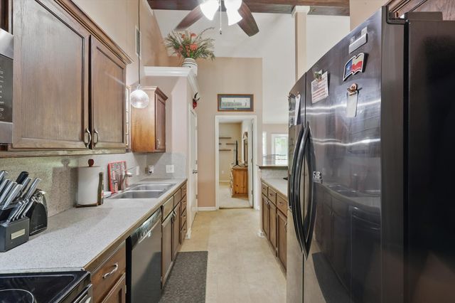 628 Stagecoach Drive, Oak Point, TX 75068