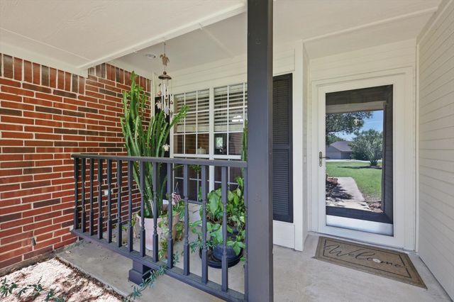 628 Stagecoach Drive, Oak Point, TX 75068
