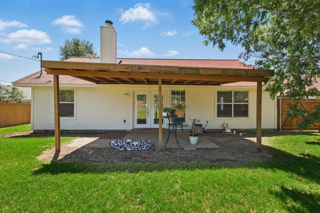 628 Stagecoach Drive, Oak Point, TX 75068