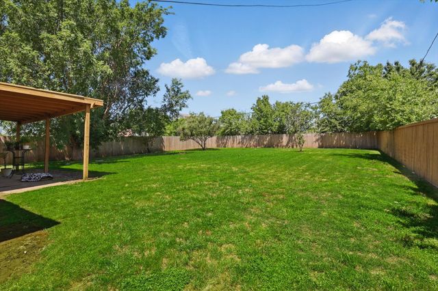 628 Stagecoach Drive, Oak Point, TX 75068