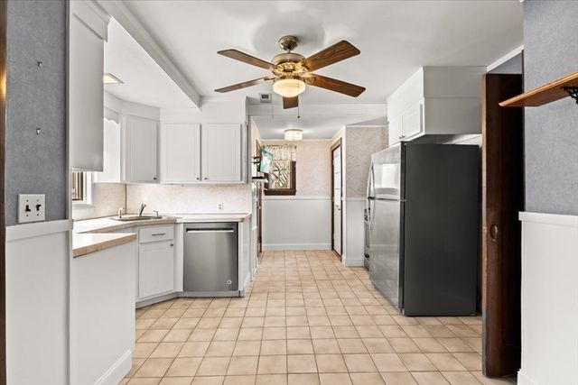 323 Washington Street, Norwood, MA 02062