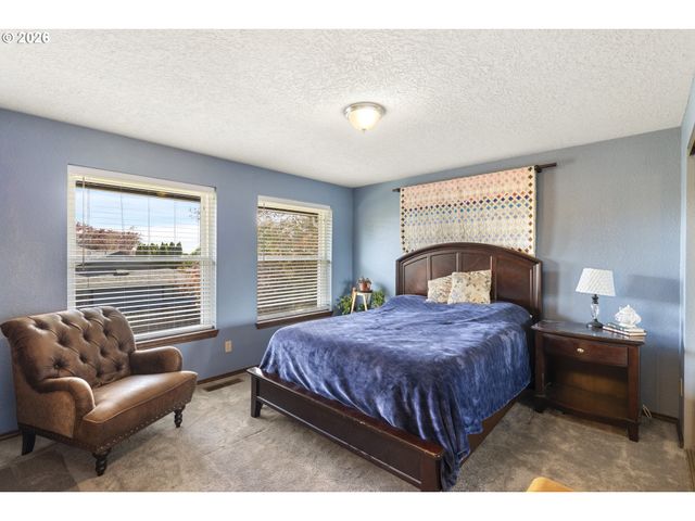 200 E FOOTHILLS Dr, Newberg, OR 97132