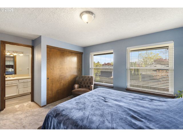 200 E FOOTHILLS Dr, Newberg, OR 97132