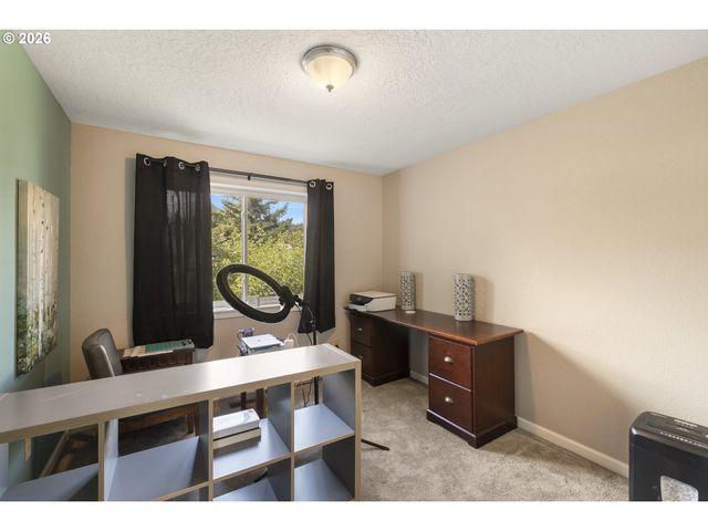200 E FOOTHILLS Dr, Newberg, OR 97132