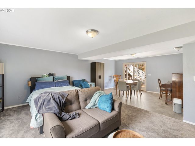 200 E FOOTHILLS Dr, Newberg, OR 97132