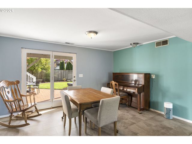 200 E FOOTHILLS Dr, Newberg, OR 97132