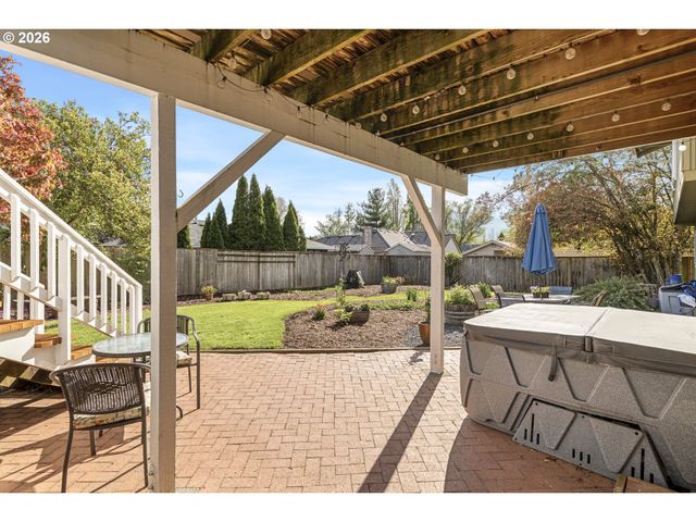 200 E FOOTHILLS Dr, Newberg, OR 97132