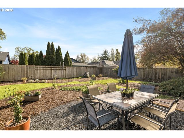 200 E FOOTHILLS Dr, Newberg, OR 97132