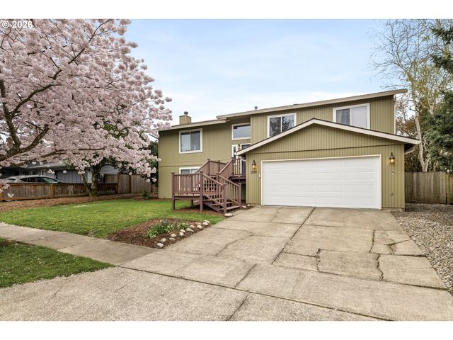 200 E FOOTHILLS Dr, Newberg, OR 97132