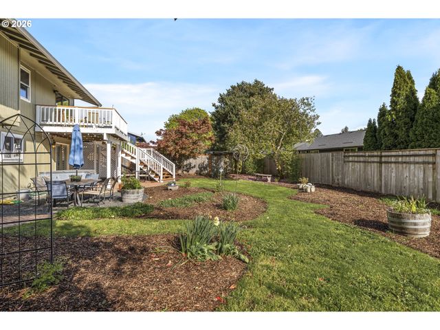 200 E FOOTHILLS Dr, Newberg, OR 97132