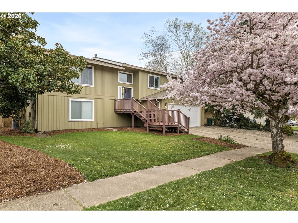 200 E FOOTHILLS Dr, Newberg, OR 97132