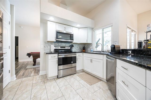 945 SW 82ND TERRACE, Gainesville, FL 32607