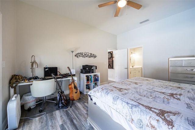 945 SW 82ND TERRACE, Gainesville, FL 32607