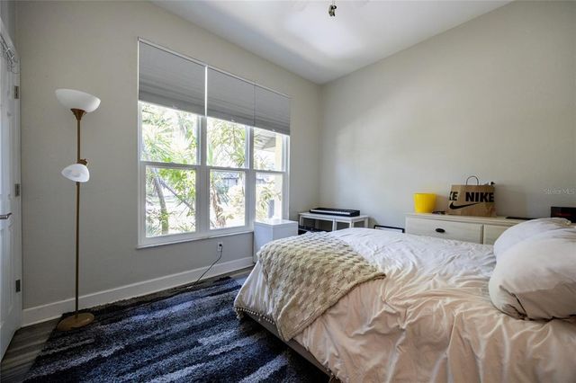 945 SW 82ND TERRACE, Gainesville, FL 32607